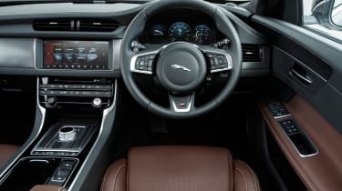 Jaguar XF Portfolio - interior