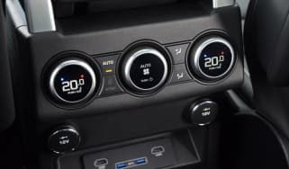 Land Rover Discovery - air con