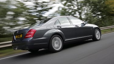 Mercedes S-Class rear tracking