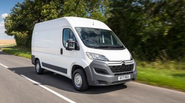 Citroen Relay - front tracking