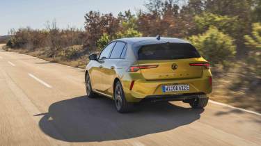 Vauxhall Astra - rear tracking, alternative