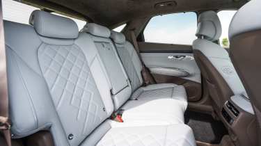 Genesis GV70 Electrified - rear seats