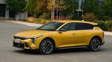 Kia K4 2025 static -