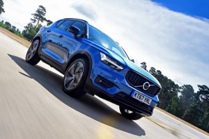 Volvo XC40 - front tracking