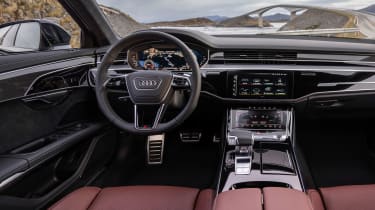 Audi A8 - dash