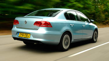 Volkswagen Passat BlueMotion rear tracking