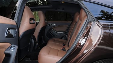 Mercedes CLA Shooting Brake - rear seats