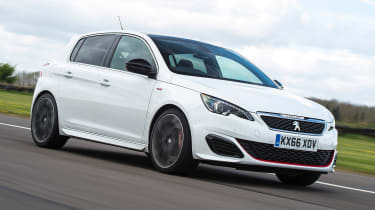 Peugeot 308 GTI - front tracking