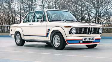 BMW 2002 - front static