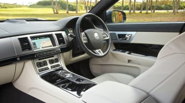 Jaguar XF Sportbrake S Diesel interior