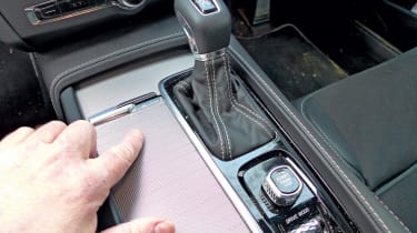 Volvo S90 - gear lever