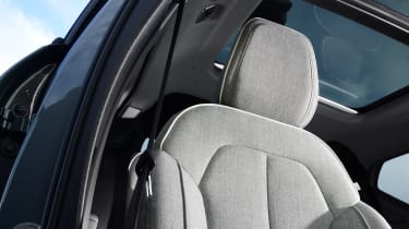 Volvo XC40 - driver&#039;s seat