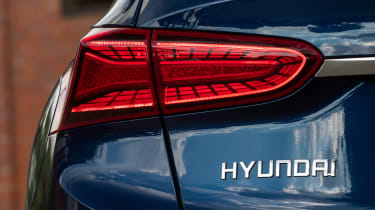 Hyundai Santa Fe - taillight
