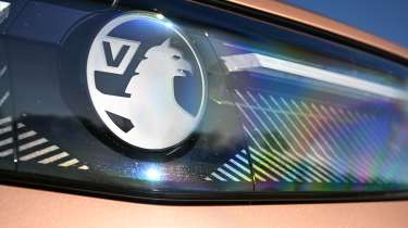 Vauxhall Grandland Electric - Vauxhall badge 