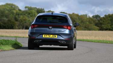 SEAT Leon - rear cornering