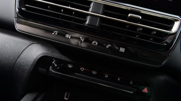 Citroen C5 Aircross - dashboard buttons