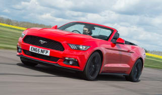 Ford Mustang 2.3 Convertible - front