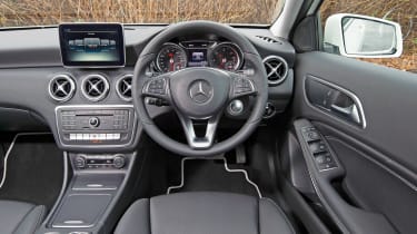 Mercedes A 200 - dash