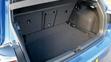 Volkswagen Golf - boot space