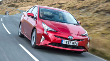 Toyota Prius - front panning