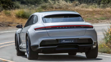 Porsche Mission E Cross Turimso - rear cornering