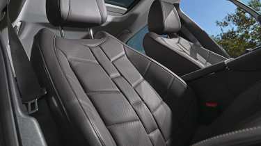 DS No4 Hybrid - seats
