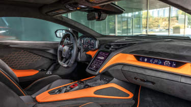 Lamborghini Revuelto - dash