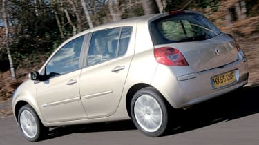 Side view of Renault Clio Initiale