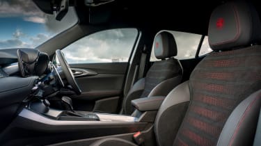 Alfa Romeo Tonale Veloce - front seats