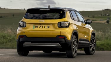 Jeep Avenger - rear cornering