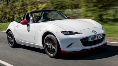Mazda MX-5 Icon - white front tracking