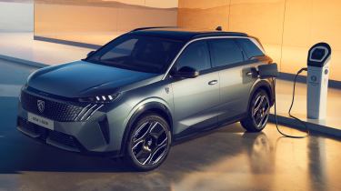 New Peugeot 5008 seven-seat SUV - static front 3/4 charging