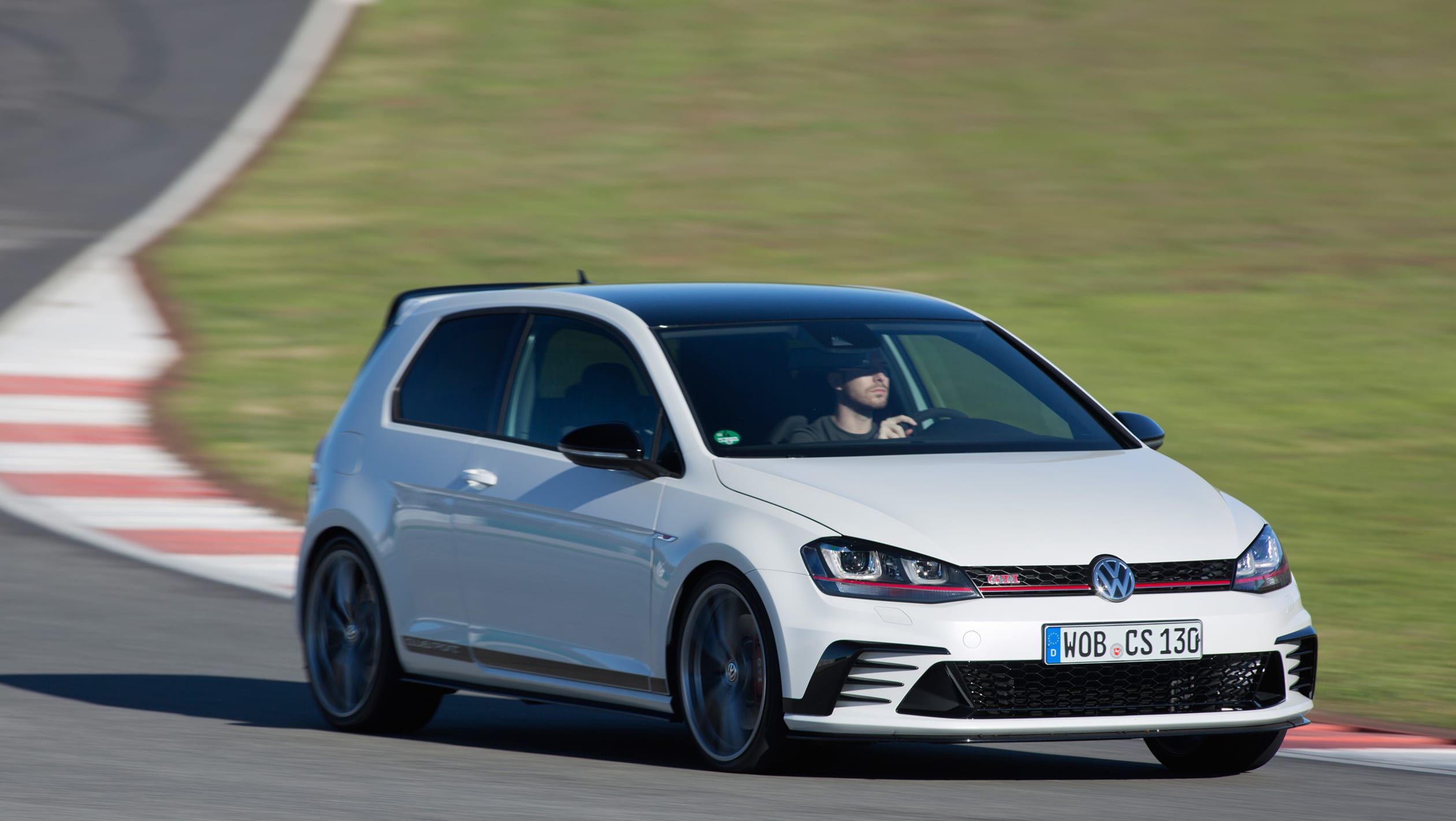 New Volkswagen Golf GTI Clubsport 2015 review - pictures | Auto Express