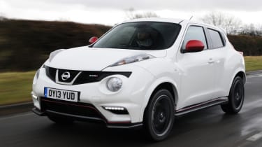 Nissan Juke Nismo 4WD front tracking