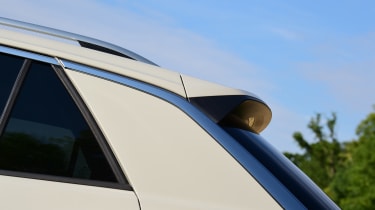 Volkswagen T-Roc - roof spoiler