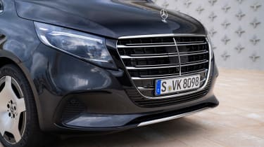 Mercedes V-Class - grille
