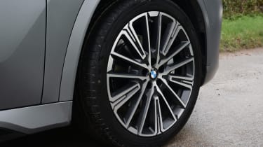 BMW X1 - front o/s wheel
