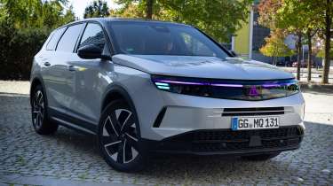 Prototype Vauxhall SUV - front 3/4 purple light