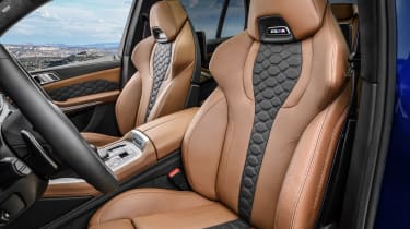 BMW X5 Competition - front seats
