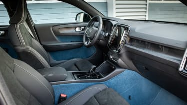 Volvo C40 - front seats