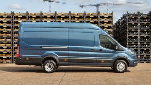 Ford%20Transit%205.0-tonne-6.jpg