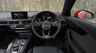 Audi A4 Avant - dash