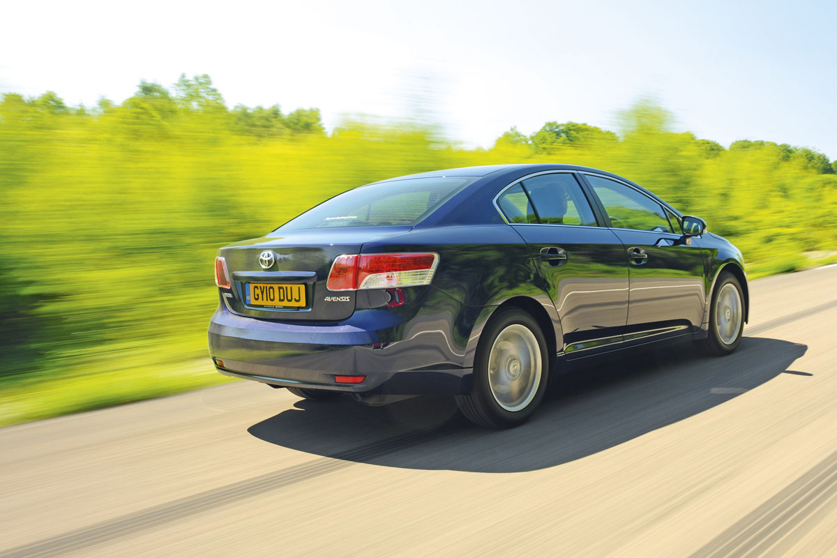 toyota-avensis-auto-express