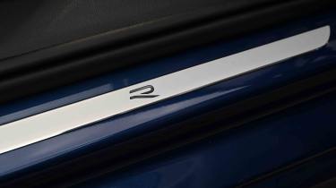 Volkswagen Passat - R-Line sill trim