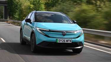 Nissan Leaf - front tracking