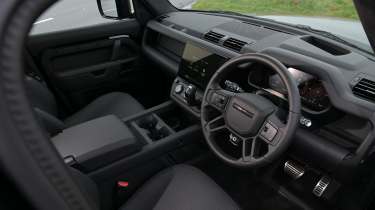 Land Rover Defender OCTA Black - dashboard