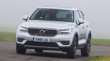 Volvo XC40 T4 - front action