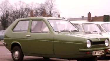 Top 10 worst cars - Reliant Robin green