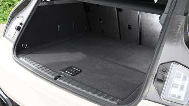 BMW iX - boot