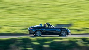 Mazda MX-5 Sport Venture - side